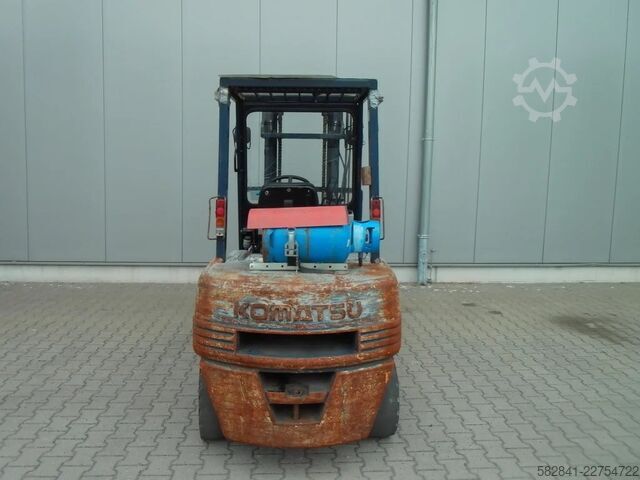 液化石油气叉车 KOMATSU FG 30 T -11E