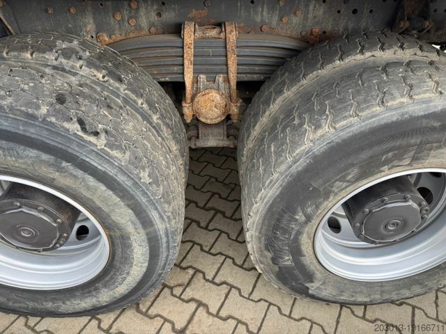 Savitvežis MERCEDES-BENZ ACTROS 4141 EURO4 8x6 Muldenkipper