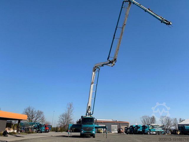 Beton pompası kamyonu MERCEDES-BENZ AROCS 2636 6x4 Euro 6 Betonpumpe SERMAC 4Z36