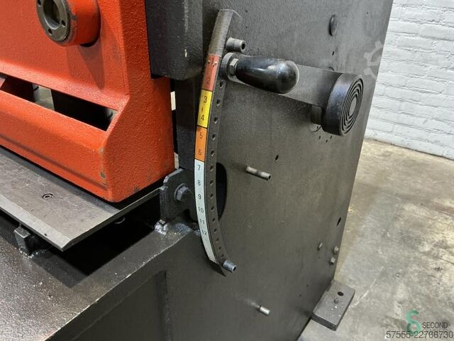 Gunting plat Amada GPN 630 Amada GPN 630