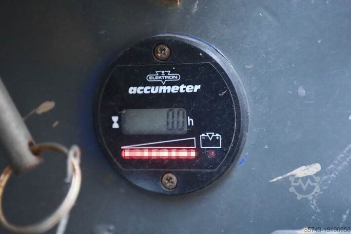 Scissor lift Holland Lift Ecostar HL-9714 Electric, 12m Working Height, 325k