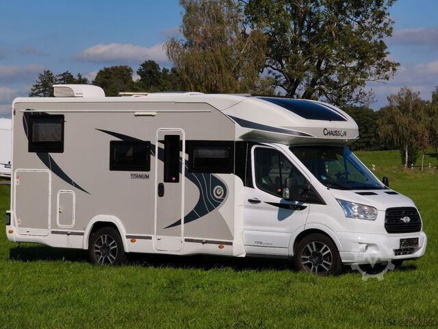 Camper semintegrato CHAUSSON titanium 767 GA Automatik, Hubbett und Längsbett