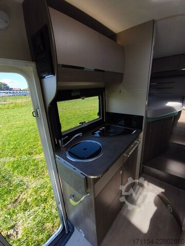 Camper semintegrato CHAUSSON titanium 767 GA Automatik, Hubbett und Längsbett