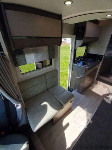 Camper semintegrato CHAUSSON titanium 767 GA Automatik, Hubbett und Längsbett