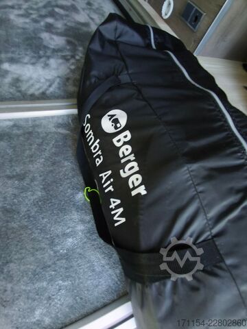 Camper semintegrato CHAUSSON titanium 767 GA Automatik, Hubbett und Längsbett