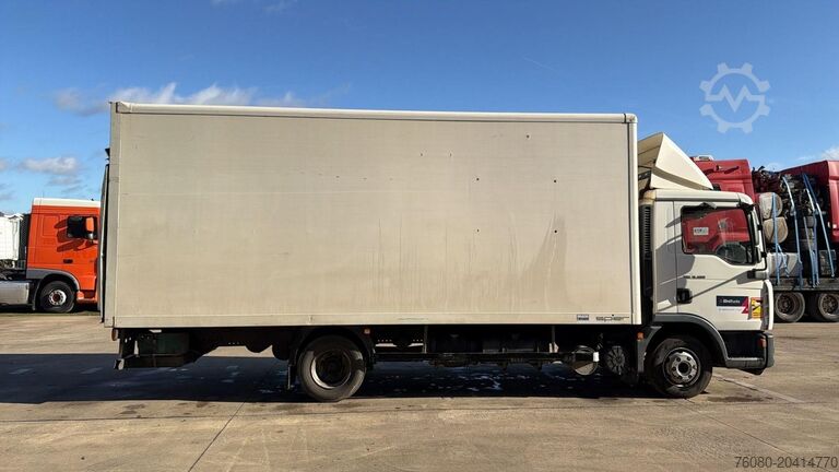 Matkalaukku MAN TGL 8.180 (MANUAL GEARBOX / BOITE MANUELLE / CA...