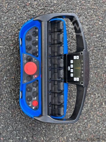 Schwerlast LKW/SZM MERCEDES-BENZ Arocs 2653 MP5 6x4 HMF 4020