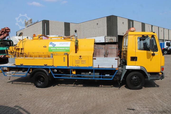 Siurbimo transporto priemonė DAF LF 45.130 + RON 4.000LITER