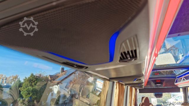Minibusz MERCEDES-BENZ 519 und 517 Glasdach XXL 20 Sitze Stock