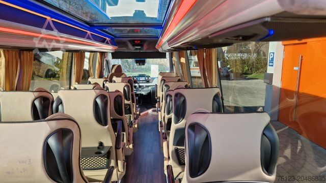 Minibusz MERCEDES-BENZ 519 und 517 Glasdach XXL 20 Sitze Stock