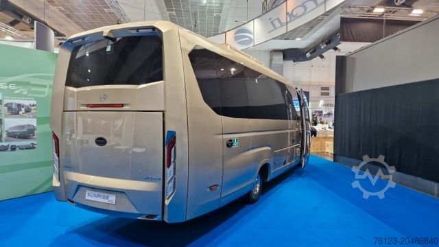 Minibusz IVECO Daily 70 Vorlauffahrzeug Ferqui Sunrise 2,5 m B