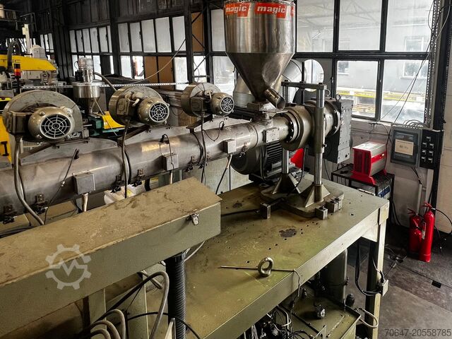 Máquina de moldeo por soplado tipo MGL2D s.p.a. magic m.p. MGL2D