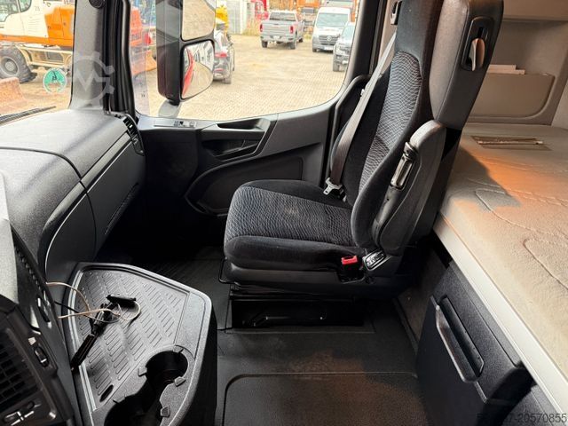 Schwerlast LKW/SZM MERCEDES-BENZ 2663 Arocs Nebenantrieb Retarder VOLL