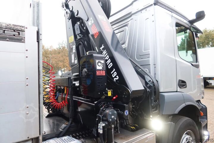 Standaard-SZM Mercedes-Benz Actros 2133 L Trekker + Hiab Kraan met City Tra...