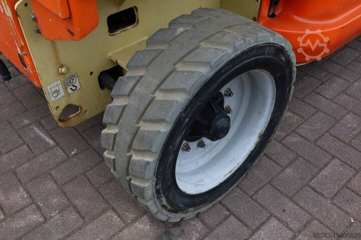 škarasta dizalica JLG M4069 Hybrid, 14.2m Working Height, 360kg Capacity
