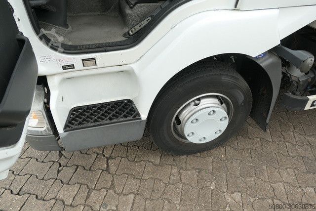 Furgons ar kasti RENAULT Midlum 220 4x2, LBW, AHK, 6.100mm lang, Klima