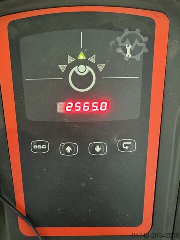 V 10 / * 双重转向 !! LINDE V 10 /  * DOUBLE steering !!