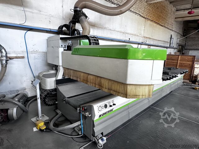 Machinale bewerking Center BIESSE rover 35L