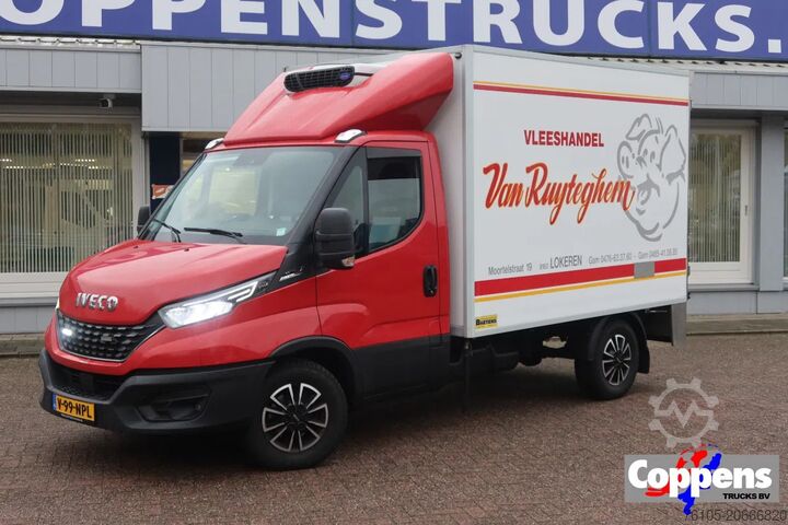 Refrigerated/freezer transport (closed box) Iveco 35S 180 35 S 180 Hi-Matic