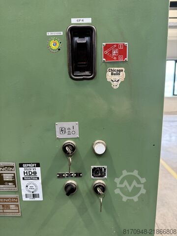 Leit-/Zugspindeldrehmaschine TOS Trenčín SUI 50 CNC