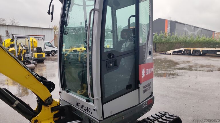 Minibagger < 7t Wacker Neuson EZ26