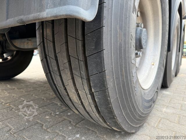 Силосный полуприцеп SPITZER SK 2760 Silo ADR 3 Achse 60.000 Liter