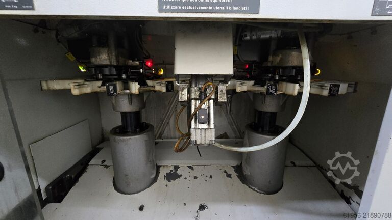 Univerzálne obrábacie centrum Deckel Maho DMU 60T
