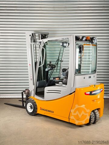 Elektrické 4-kolesové Jungheinrich EFG 220 - Service Neu - Batterie 82% Garantie