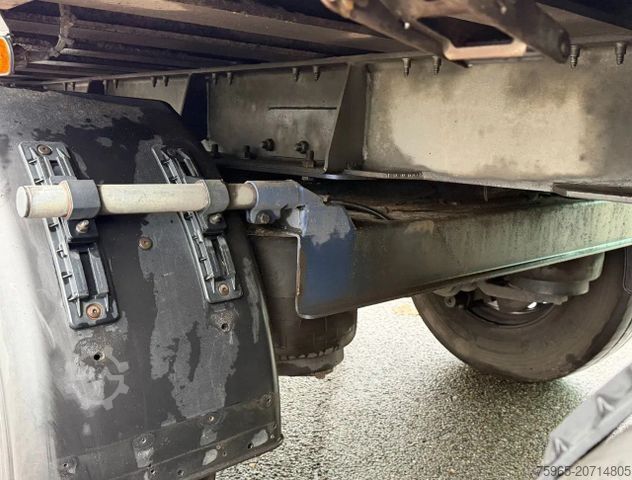 Walking floor semitrailer KRAKER CF-X2 WALKING FLOOR 2X STEERING AXLE TOP CONDITI