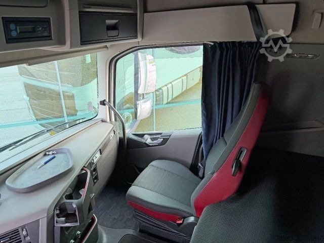 Refrigerated truck VOLVO FH 13.460 I-PARK COOL THEMO KING UT-800 VAN BEUR