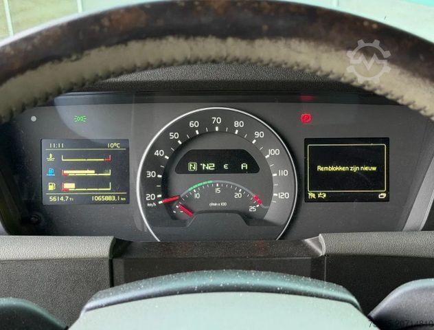 Refrigerated truck VOLVO FH 13.460 I-PARK COOL THEMO KING UT-800 VAN BEUR