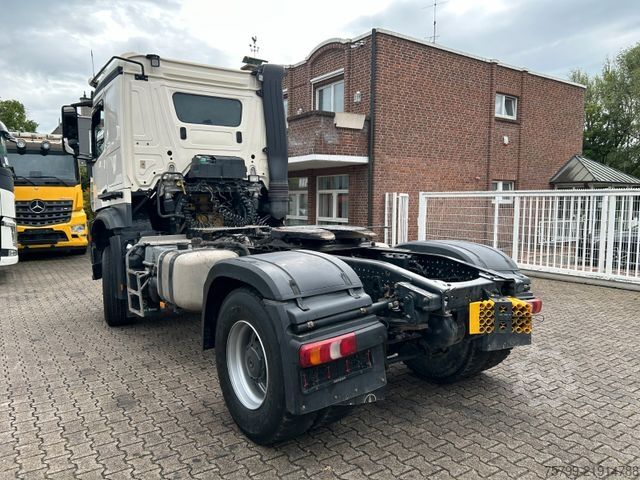 Tractora standard MERCEDES-BENZ 1851 Arocs SZM mit Hydrl. Pumpe 4x4