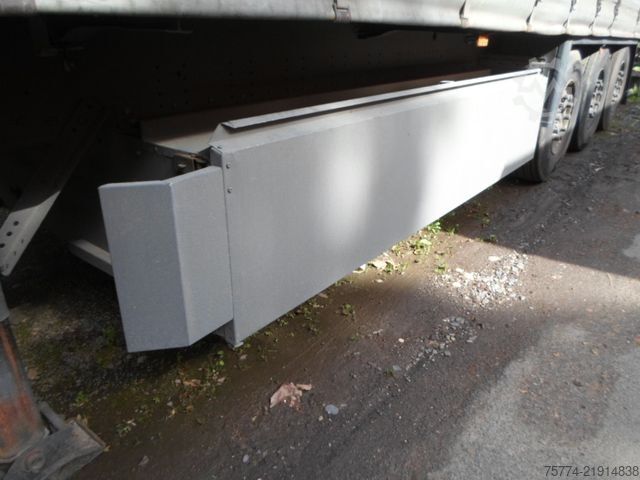 Åpen semitrailer med presenning SCHMITZ CARGOBULL Tautliner