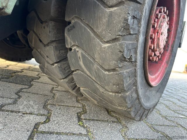 Terenski viličar JUNGHEINRICH DFG 75 / Triplex / Tragkraft 7.500 kg