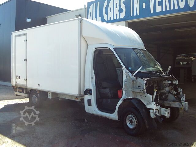 Slēgtais furgons Renault master koffer zonder motor... box