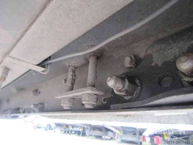 Semi-remorque bâchée Schmitz Cargobull Curtainsider Mega Getränke