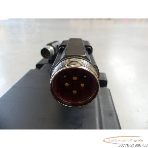 Riadiaca jednotka KUKA Kuka 1FK7105-5AY81-1YY3-Z Servo Motor SN: YFVF50670454