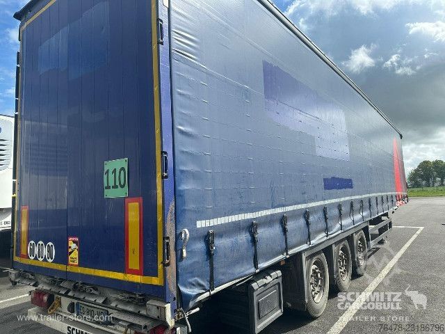 Nyitott ponyvás félpótkocsi Schmitz Cargobull Curtainsider Mega