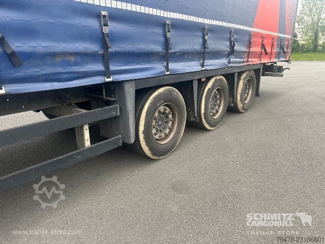 Nyitott ponyvás félpótkocsi Schmitz Cargobull Curtainsider Mega