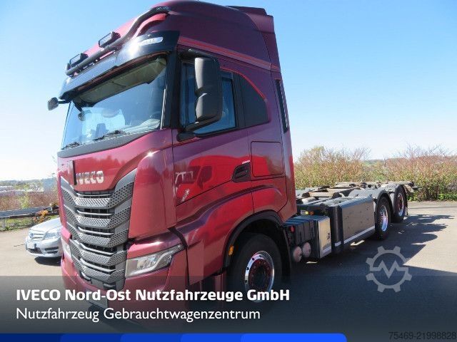 Камион со заменлива надградба IVECO AS260S46Y/FS CM CNG