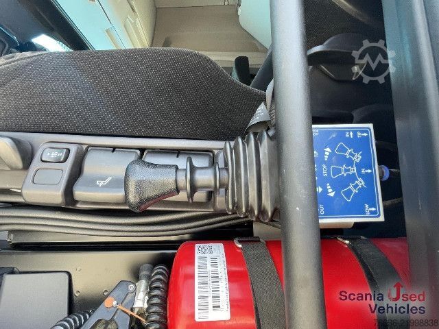 Standarta vilcējs Scania R 450 A4x2NB RETARDER FULL AIR HYDRO P-AIRCO