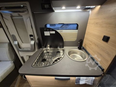 Poolintegreeritud matkaauto Knaus L!VE WAVE 650 MEG Black Selection *TraumMobil*Autark e*