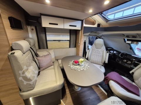 Poolintegreeritud matkaauto Knaus L!VE WAVE 650 MEG Black Selection *TraumMobil*L-Sitzgruppe*