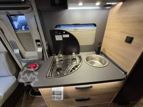 Poolintegreeritud matkaauto Knaus L!VE WAVE 650 MEG Black Selection *TraumMobil*L-Sitzgruppe*