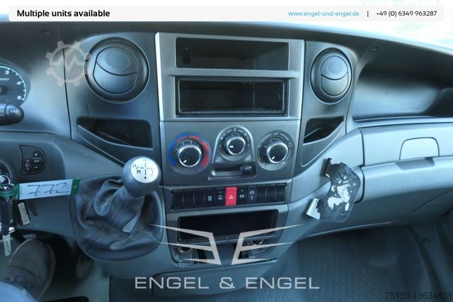 Furgão fechado iveco Daily 35 S11 C30C AUTOMATIK KAMERA Regale LUFT DURCHGANG EURO-5 CoC
