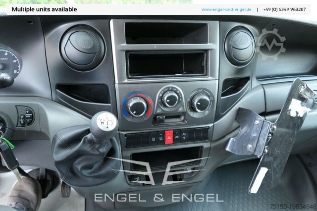Skriňová dodávka iveco Daily 35 S11 C30C AUTOMATIK KAMERA Regale LUFT DURCHGANG EURO-5 CoC