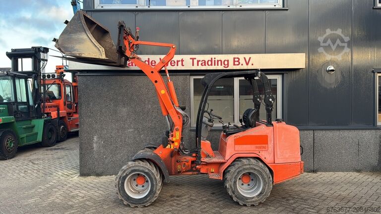 Radlader Schäffer - 2436 - Schaufel - Radlader - 200 Betriebsstunden - 2011 - Schaufel - Gabelträger SCHÄFFER Wiellader Schaffer - 2436 - shovel - wiellader - 200uur - 2011 - bak - vorkenbord