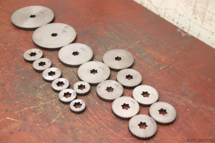 Engrenages de tête diviseurs 18 pièces unbekannt Modul 1,5 127 bis 33 Zähne