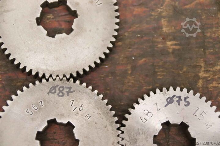 Engrenages de tête diviseurs 18 pièces unbekannt Modul 1,5 127 bis 33 Zähne