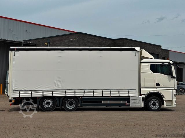 Tovornjak za prevoz avtomobilov MAN TGX 26.440 6x2 mit Schwerlast-Ladebordwand Rampe